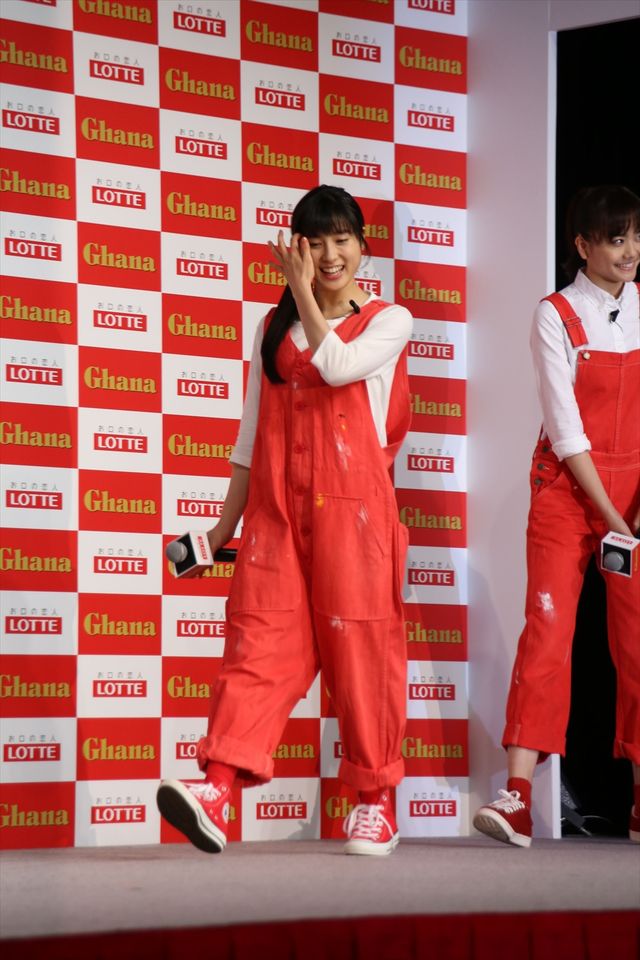 広瀬すず、土屋太鳳 、松井愛莉がお互いの似顔絵を描くと…ロッテ・ガーナ新CM発表会（21枚目）