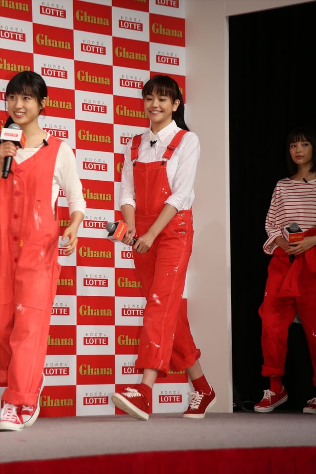 広瀬すず、土屋太鳳 、松井愛莉がお互いの似顔絵を描くと…ロッテ・ガーナ新CM発表会（22枚目）