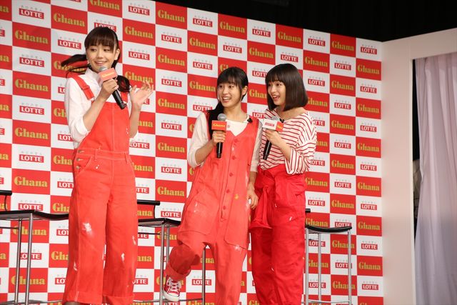 広瀬すず、土屋太鳳 、松井愛莉がお互いの似顔絵を描くと…ロッテ・ガーナ新CM発表会（40枚目）