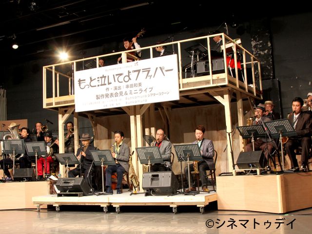 松たか子が熱唱！フォトギャラリー（3枚目）