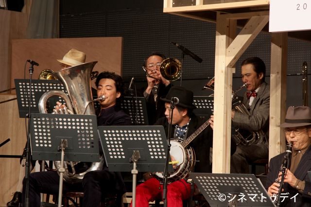 松たか子が熱唱！フォトギャラリー（4枚目）