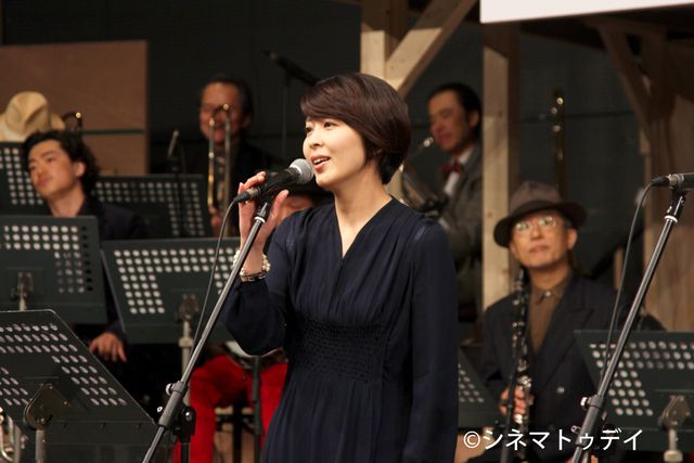 松たか子が熱唱！フォトギャラリー（5枚目）