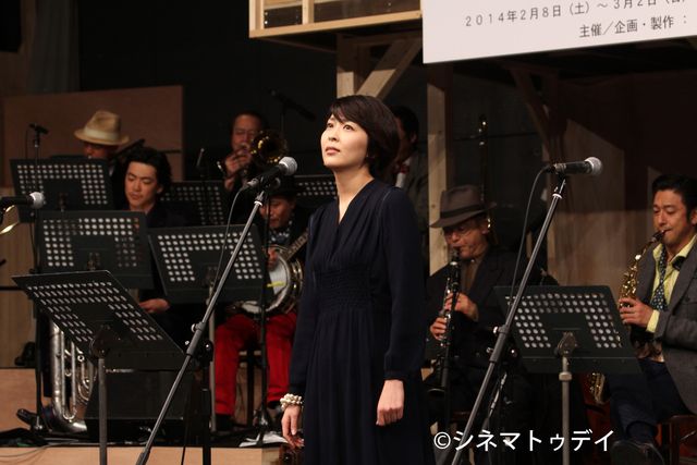 松たか子が熱唱！フォトギャラリー（8枚目）