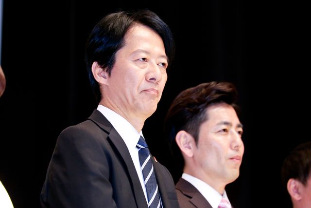水谷豊「4代目はよくやっている」と反町隆史を絶賛『相棒－劇場版IV－　首都クライシス　人質は50万人！特命係　最後の決断』初日舞台あいさつフォトギャラリー（3枚目）