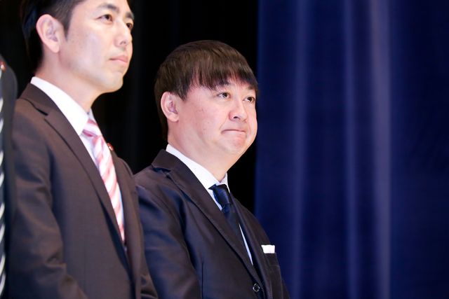 水谷豊「4代目はよくやっている」と反町隆史を絶賛『相棒－劇場版IV－　首都クライシス　人質は50万人！特命係　最後の決断』初日舞台あいさつフォトギャラリー（9枚目）