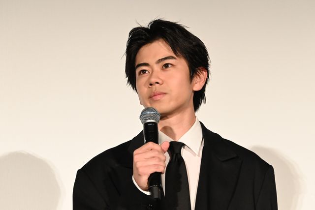 高橋一生、蒼戸虹子、黒崎煌代らと登壇！『脛擦りの森』初日舞台挨拶（13枚目）