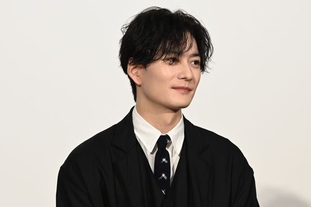 橋本愛が涙…岡田将生、唐田えりかとNHKドラマ「地震のあとで」完成試写会の様子（12枚目）