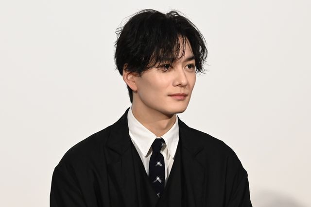 橋本愛が涙…岡田将生、唐田えりかとNHKドラマ「地震のあとで」完成試写会の様子（13枚目）