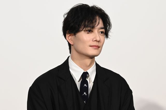橋本愛が涙…岡田将生、唐田えりかとNHKドラマ「地震のあとで」完成試写会の様子（14枚目）