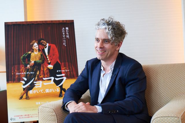 チャップリンに似てる？実孫ジェームズ・ティエレが来日！フォトギャラリー（6枚目）