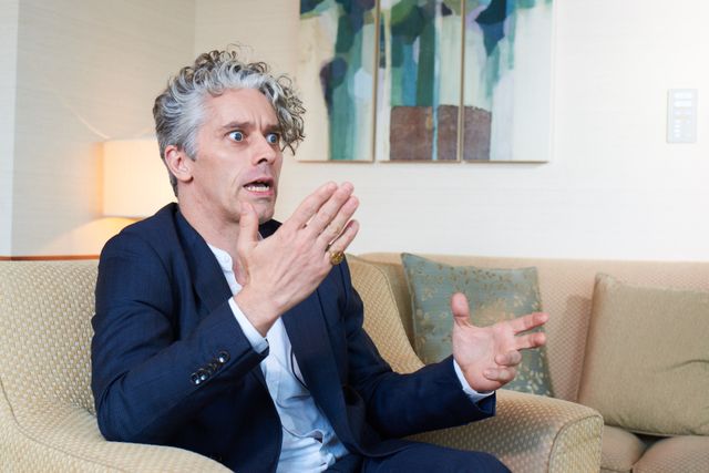 チャップリンに似てる？実孫ジェームズ・ティエレが来日！フォトギャラリー（8枚目）