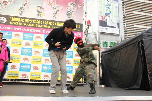 うぇっ～　ココリコ遠藤、強烈キスに苦悶！ギャラリー（7枚目）