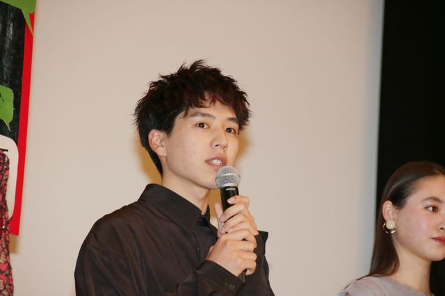 三吉彩花が観客を魅了！『犬鳴村』初日舞台あいさつ（3枚目）