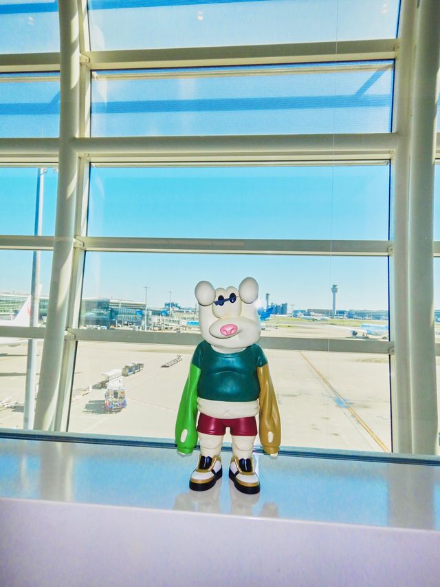 千賀健永、FiNGAくんと台北下見！海外で個展「FiNGAiSM in 台北」開催（3枚目）