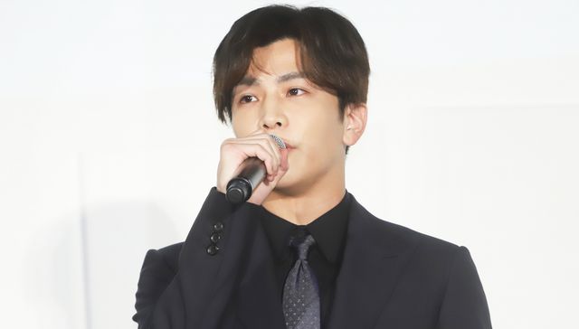 多部未華子、岩田剛典ら豪華キャスト登壇！映画『空に住む』完成披露舞台あいさつ（3枚目）