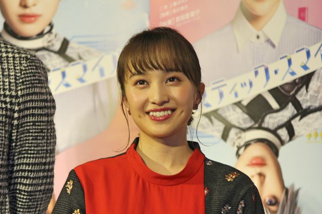百田夏菜子＆青柳翔、ももクロZポーズ決める！ドラマ「プラスティック・スマイル」試写会（8枚目）
