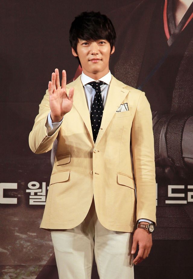 「九家の書」イ・スンギ、ダイエットの苦痛を吐露＜韓国JPICTURES＞（6枚目）