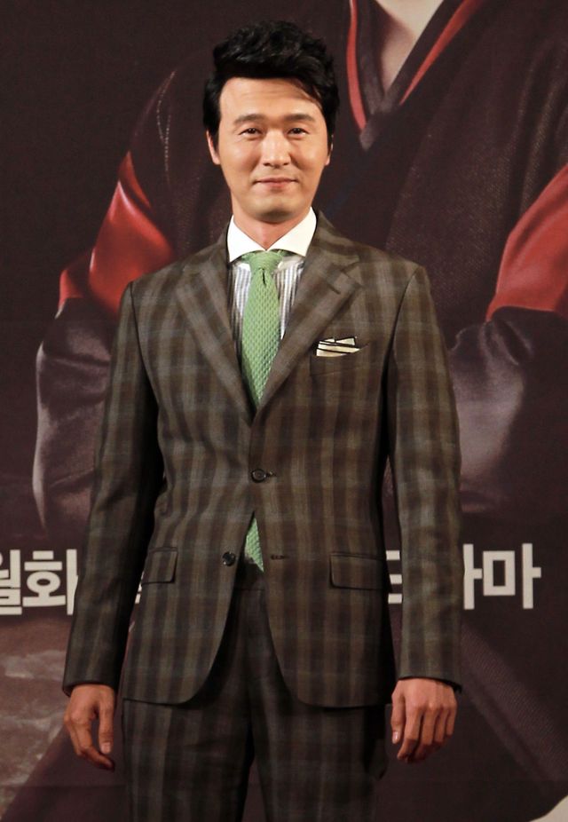 「九家の書」イ・スンギ、ダイエットの苦痛を吐露＜韓国JPICTURES＞（9枚目）