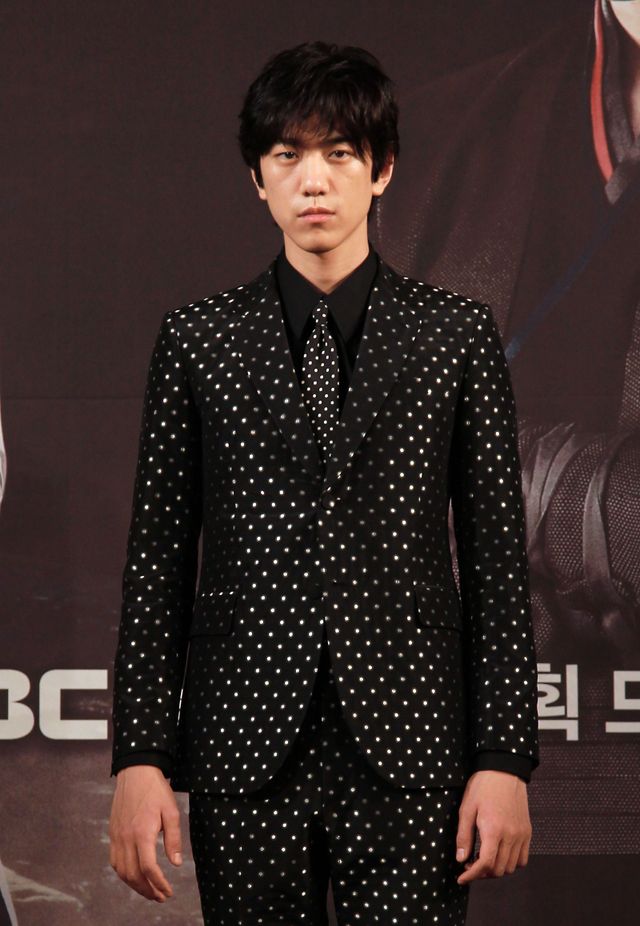 「九家の書」イ・スンギ、ダイエットの苦痛を吐露＜韓国JPICTURES＞（11枚目）