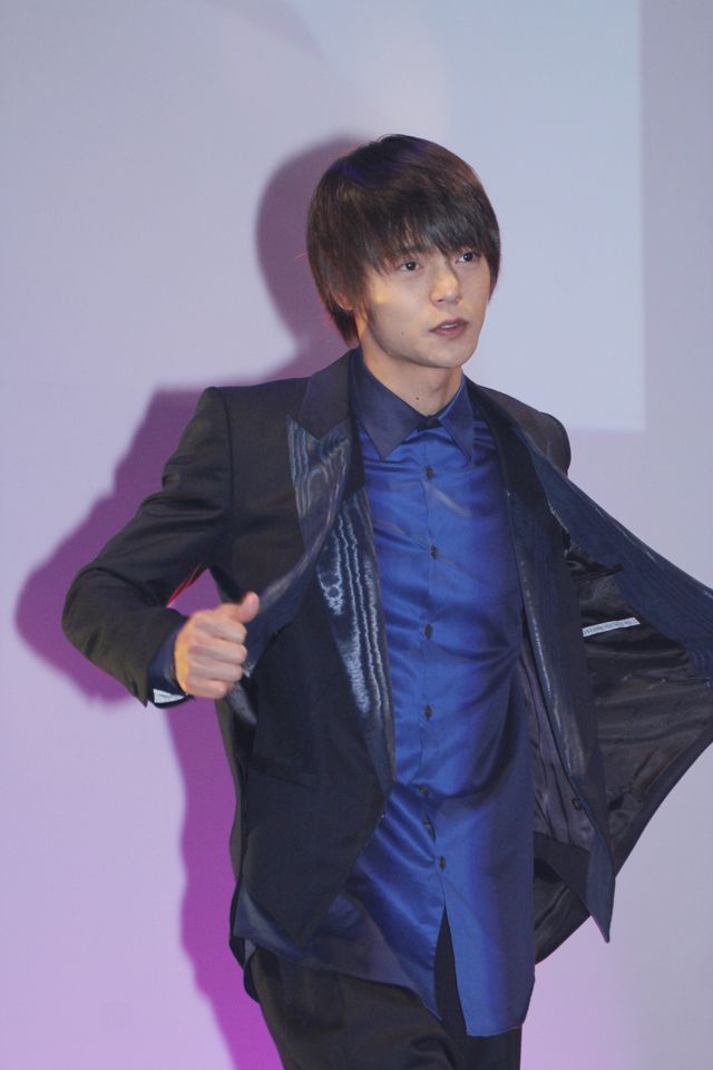 唐沢寿明、窪田正孝、佐々木希が80年代ファッションで登場！「THE LAST COP／ラストコップ」完成披露試写会フォトギャラリー（3枚目）