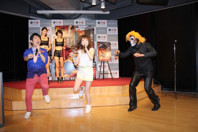 Gカップのセクシーコンビも出席！フォトギャラリー（11枚目）