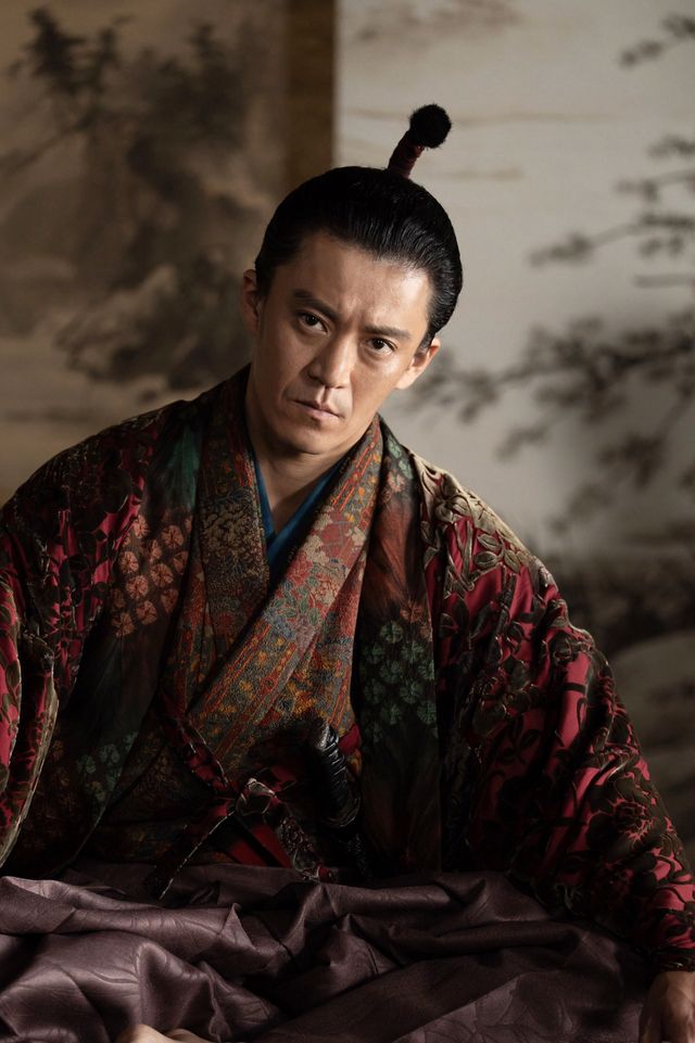 大河ドラマ「豊臣兄弟!」小栗旬の信長、松下洸平の家康ら扮装ビジュアル:フォトギャラリー