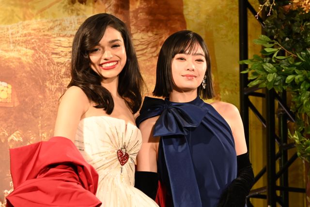 日米白雪姫が共演!レイチェル・ゼグラー&吉柳咲良
