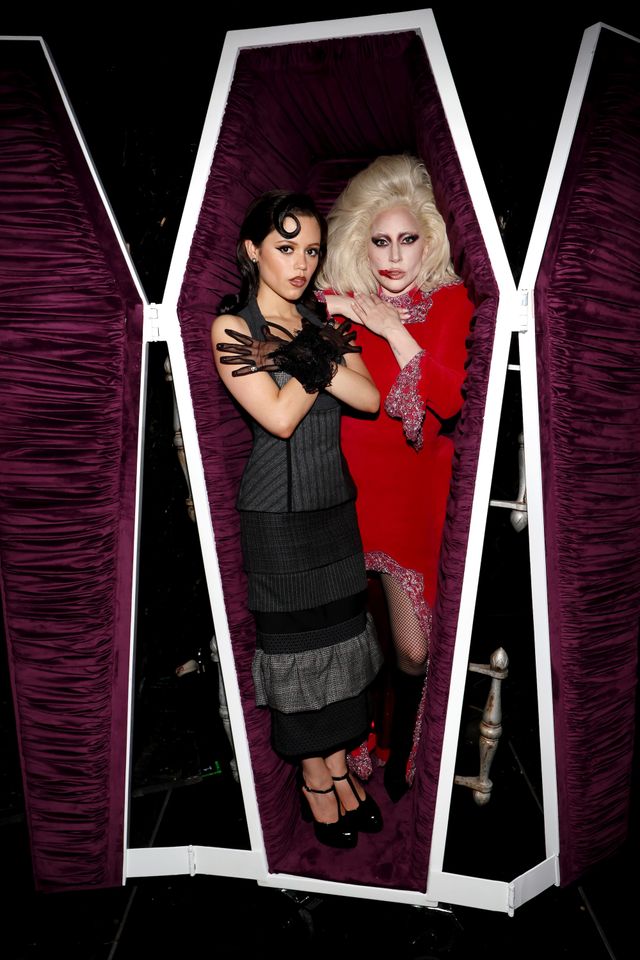 レディー・ガガとジェナ・オルテガ