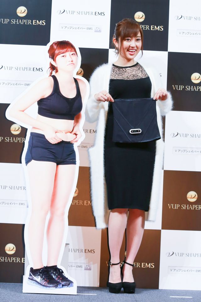 菊地亜美、ダイエット前のお腹がヤバい！「VアップシェイパーEMS」商品お披露目会フォトギャラリー（8枚目）