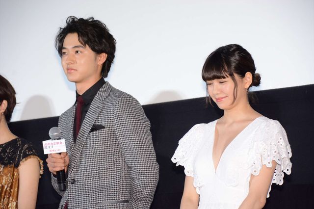 二階堂ふみ、山崎賢人、菜々緒ほか『オオカミ少女と黒王子』初日舞台あいさつ（15枚目）