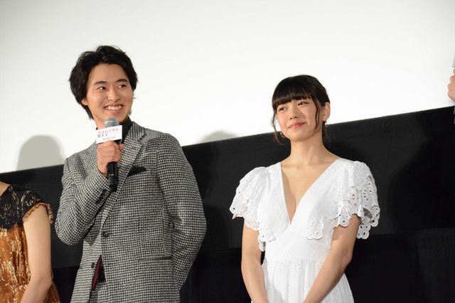 二階堂ふみ、山崎賢人、菜々緒ほか『オオカミ少女と黒王子』初日舞台あいさつ（22枚目）