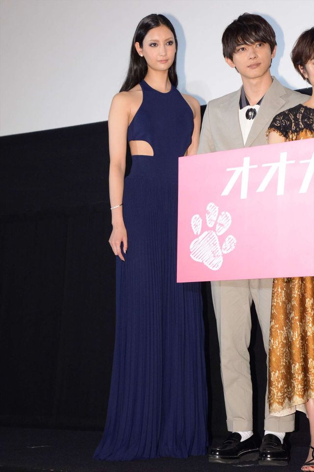 二階堂ふみ、山崎賢人、菜々緒ほか『オオカミ少女と黒王子』初日舞台あいさつ（30枚目）