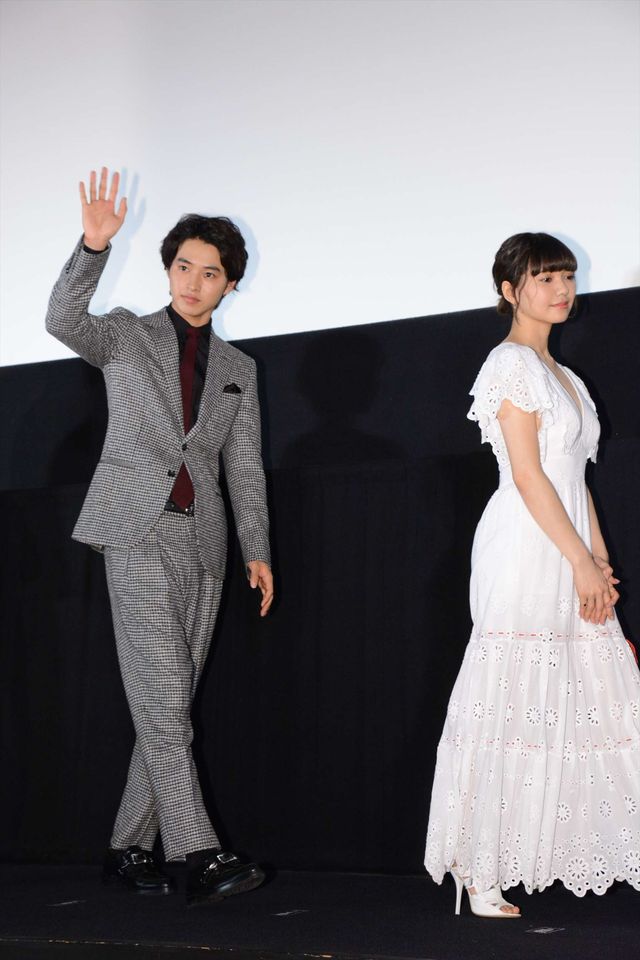 二階堂ふみ、山崎賢人、菜々緒ほか『オオカミ少女と黒王子』初日舞台あいさつ（32枚目）