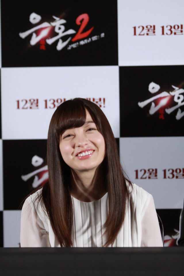 橋本環奈“千年ドール”と大人気！福田雄一監督と『銀魂2』韓国会見へ（2枚目）