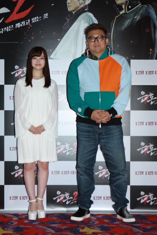橋本環奈“千年ドール”と大人気！福田雄一監督と『銀魂2』韓国会見へ（5枚目）