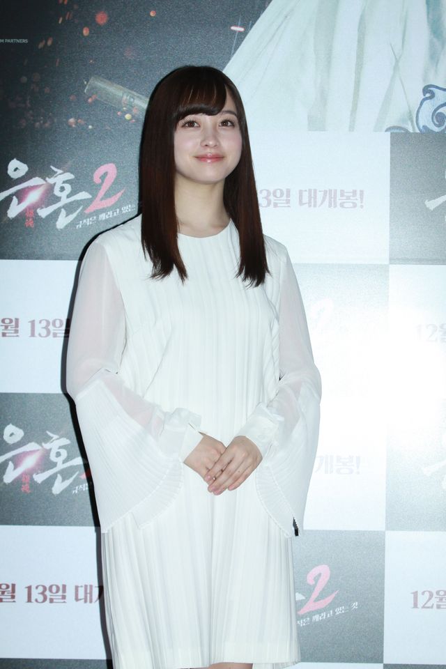 橋本環奈“千年ドール”と大人気！福田雄一監督と『銀魂2』韓国会見へ（7枚目）