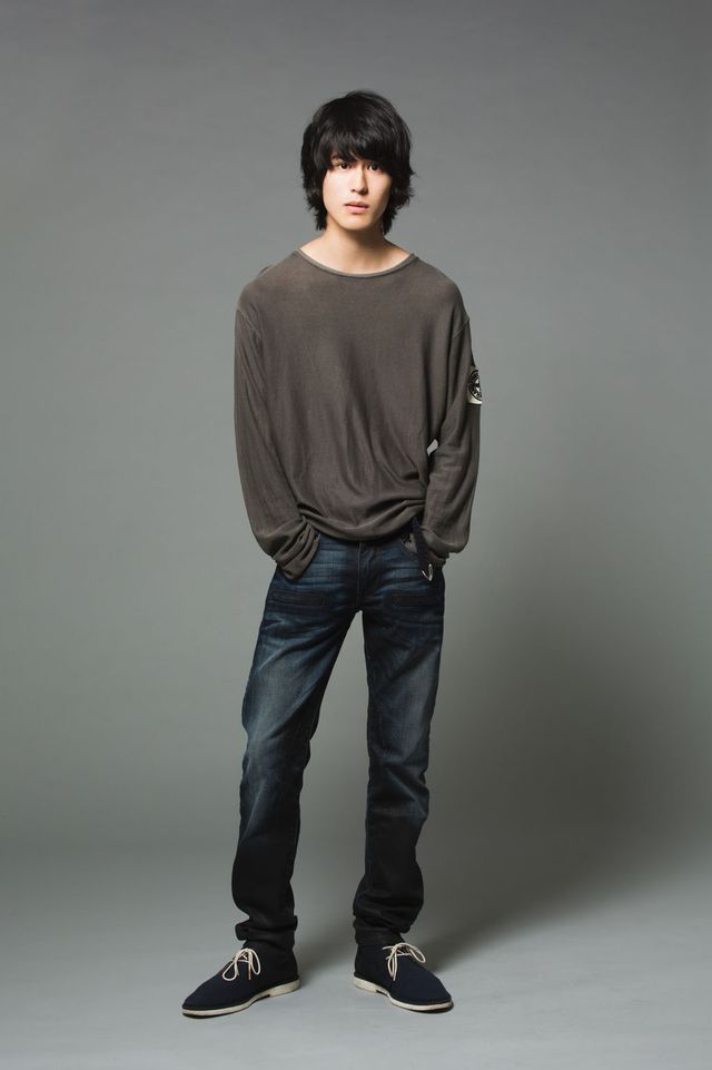 佐藤浩市の息子は長身イケメン！佐藤寛一郎フォトギャラリー：フォトギャラリー