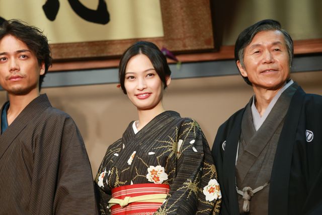 岡田将生、竜星涼、大政絢、山崎育三郎の粋な着物姿！「昭和元禄落語心中」ロケ取材会（12枚目）