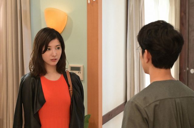 妻夫木聡、吉高由里子に翻弄される…「危険なビーナス」初回場面写真（3枚目）