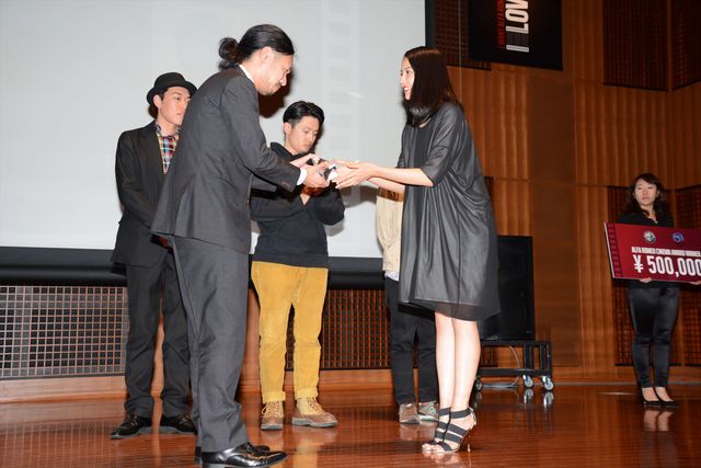 長澤まさみの輝く美脚！フォトギャラリー（14枚目）