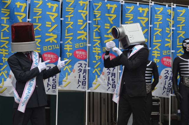 「映画泥棒」カメラ男＆パトランプ男が有楽町で生ダンス！フォトギャラリー（6枚目）