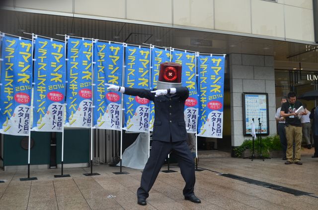 「映画泥棒」カメラ男＆パトランプ男が有楽町で生ダンス！フォトギャラリー（18枚目）