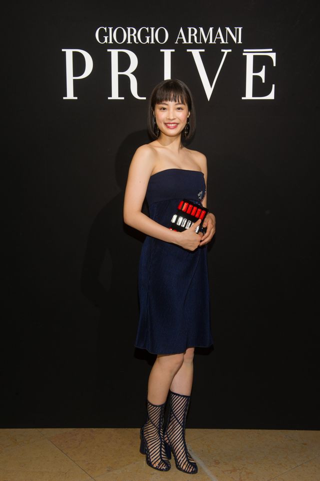 広瀬すず＆菜々緒、ジョルジオ アルマーニのドレスで登場（2枚目）