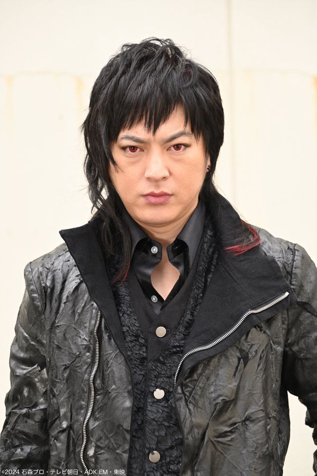 「仮面ライダーガヴ」ストマック家の長男ランゴ・ストマックを演じる塚本高史