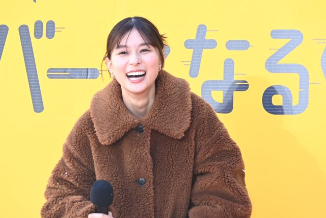 芳根京子、パネルを突き破り登場！ディズニー＆ピクサー『私がビーバーになる時』声優発表イベント：フォトギャラリー