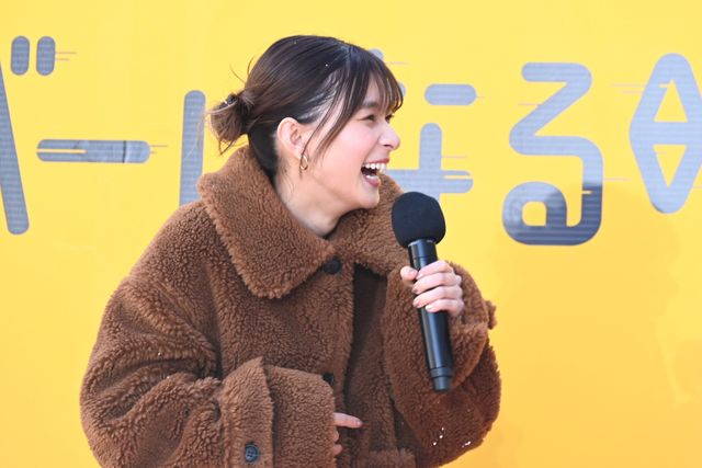 芳根京子、パネルを突き破り登場！ディズニー＆ピクサー『私がビーバーになる時』声優発表イベント（2枚目）