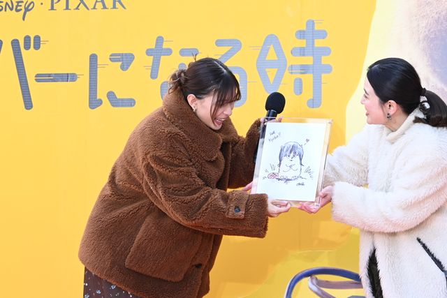芳根京子、パネルを突き破り登場！ディズニー＆ピクサー『私がビーバーになる時』声優発表イベント（10枚目）