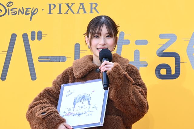 芳根京子、パネルを突き破り登場！ディズニー＆ピクサー『私がビーバーになる時』声優発表イベント（17枚目）