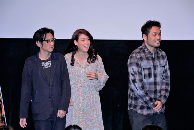 LiLiCo、左手薬指には指輪もキラリ！（5枚目）