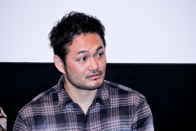 LiLiCo、左手薬指には指輪もキラリ！（6枚目）